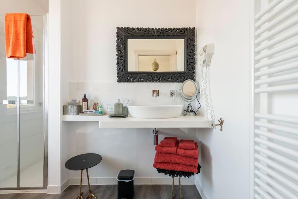 Eleventh Floor Suites Cagliari Exterior foto